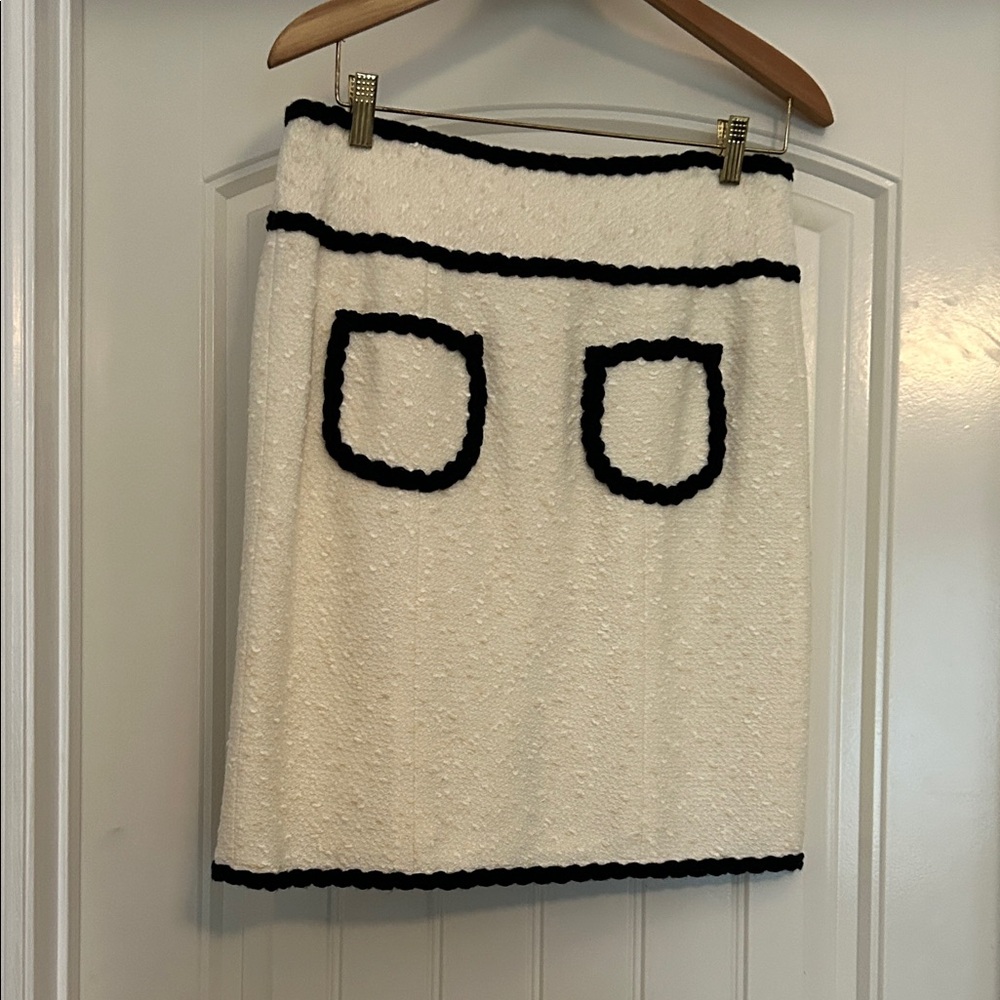 Nanette Lepore Winter White Wool-blend Skirt with Black Braid Trim. Size 8